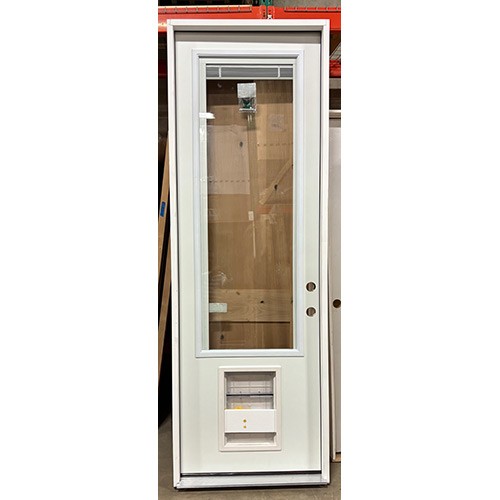 #Z042601 2/8 x 8/0 Miniblind with Pet Door